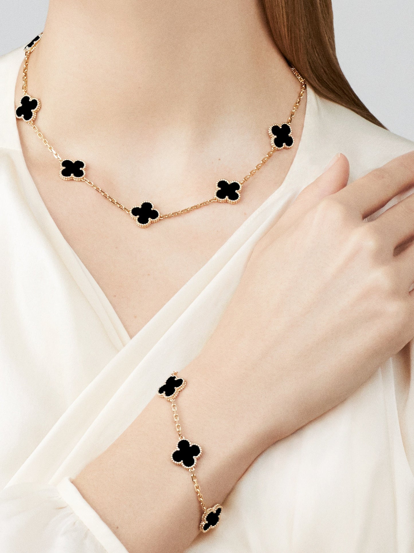 LUXURY CLOVER NECKLACE 10 PATTERNS - BLACK