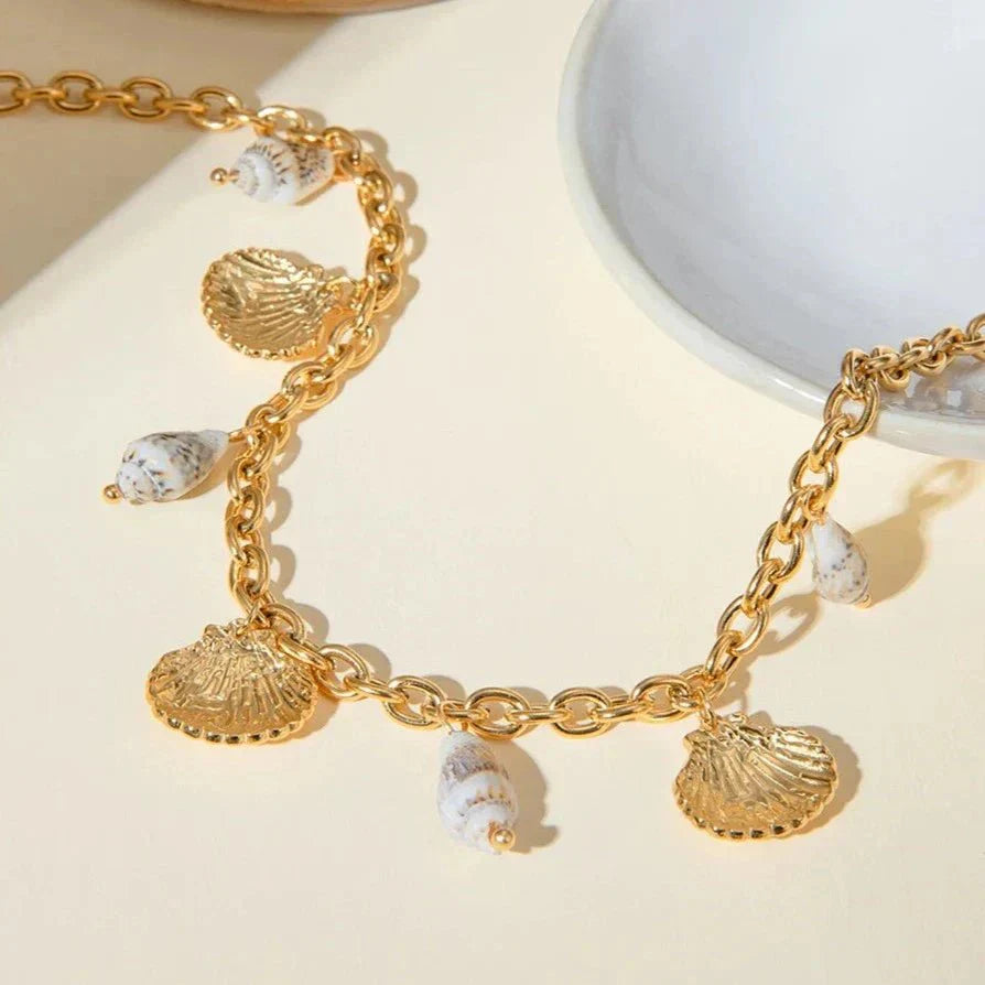 Coraline Gold Necklace