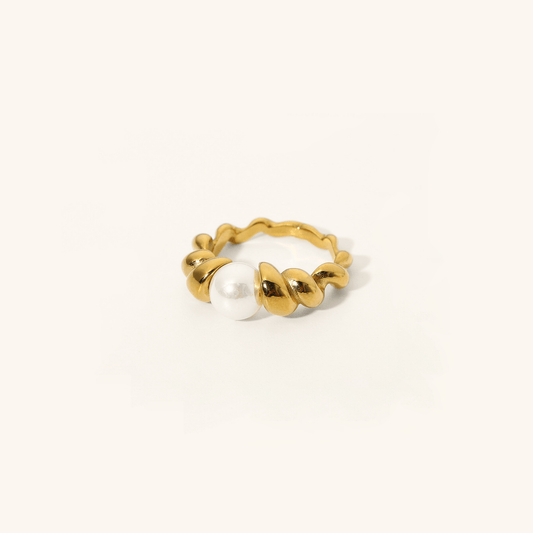 Scarlett Freshwater Pearl Ring