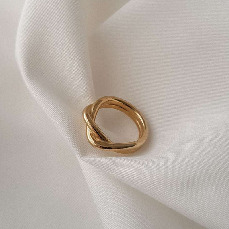 Viola Gold Ring